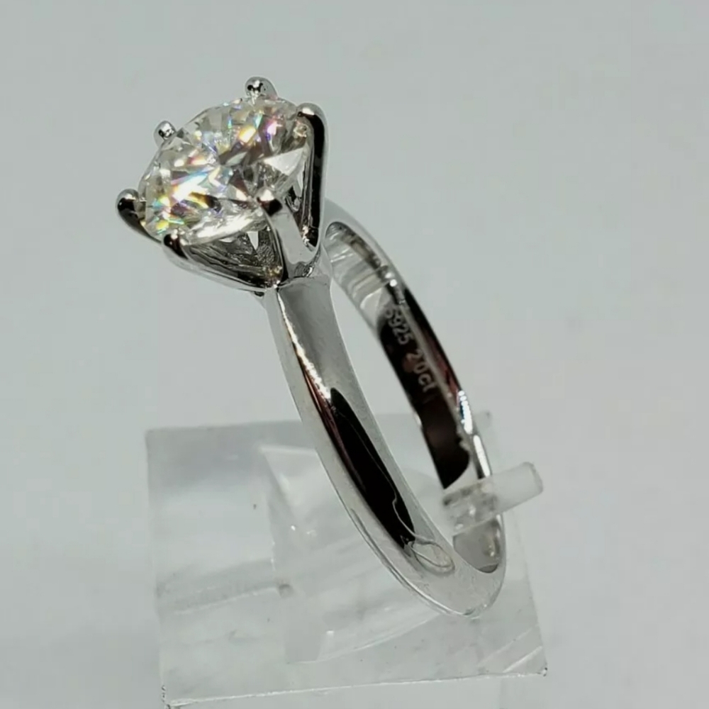 2 TCW GENIUNE BRILLIANT WHITE MOISSANITE - Picture 2 of 6